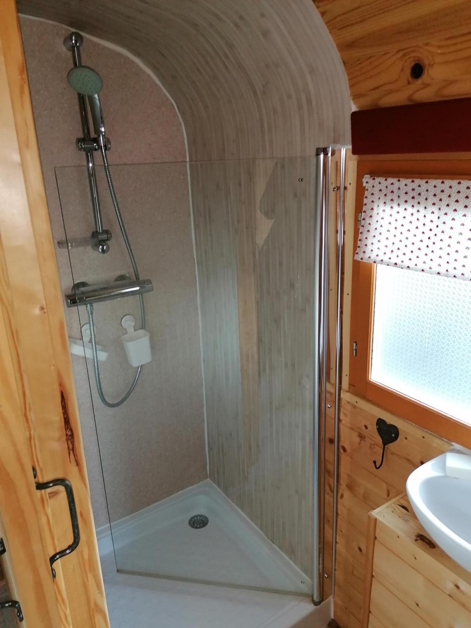 La Roulotte Belle Fleur Hotel Saint-Nabord Екстериор снимка